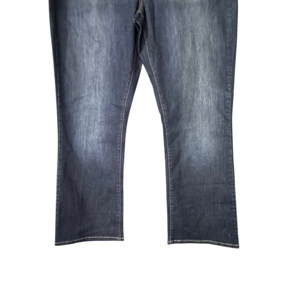 Levi’s Perfectly Shaping 512 Bootcut Plus Size Jeans - Picture 2 of 7